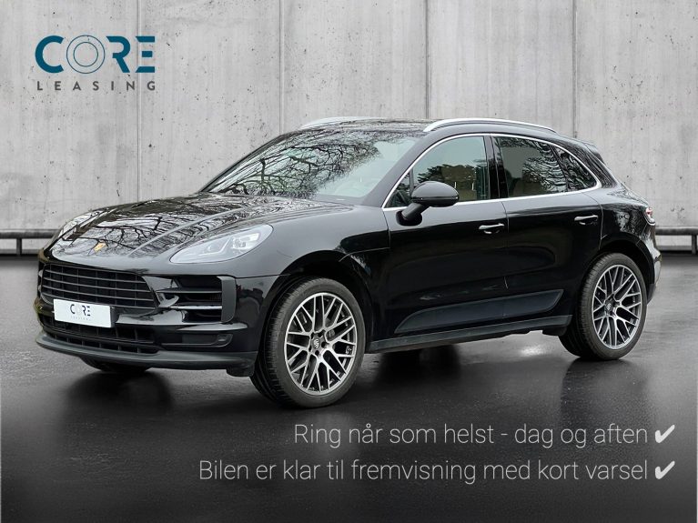 Sortmetal Porsche Macan S PDK fra 2019 parkeret foran en betonmur. CORE Leasing A/S er eksperter i Porsche leasing.
