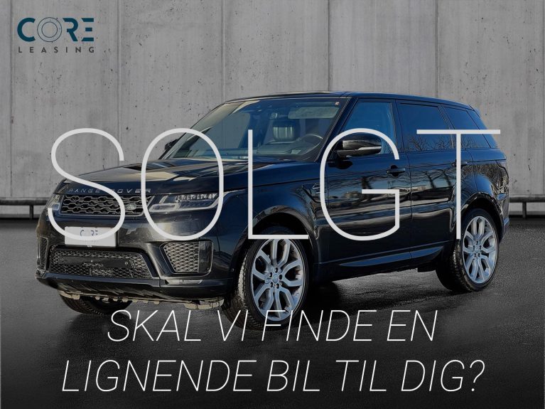 Sortmetal Land Rover Range Rover Sport SDV6 HSE Dynamic aut. fra 2018 parkeret foran en betonmur. CORE Leasing A/S er eksperter i Land Rover leasing.
